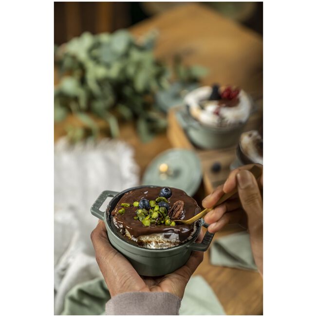 Amazon.co.jp: staub ストウブ 「 ミニ ラウンド ココット 10cm